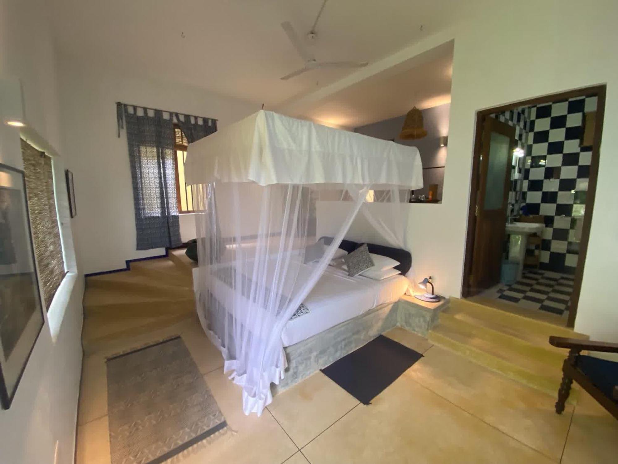 Apa Villa Illuketia Unawatuna Bagian luar foto